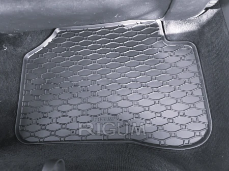 349027